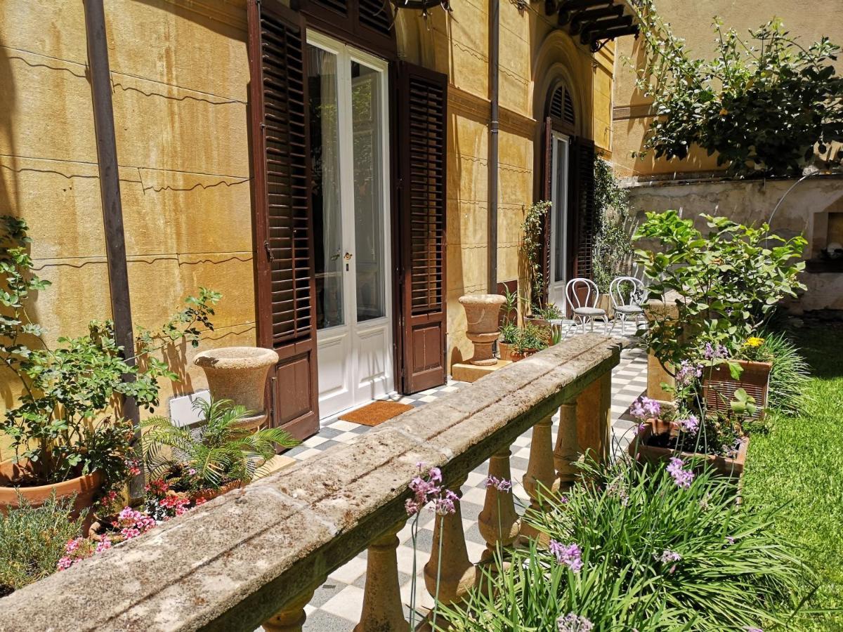 Garden Suite in private villa on Via Libertà Palermo Esterno foto